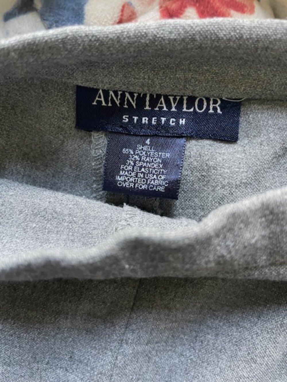 Ann Taylor Gray Side Button Stretch Slacks- size 4 - Picture 2 of 5